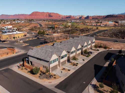 unit-37-2420 Sage Dr, Santa Clara, UT, 84765-1274 | Card Image