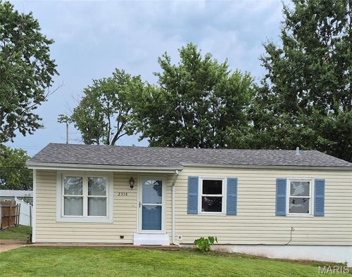 2358 Summit Dr, Arnold, MO, 63010-2258 | Card Image