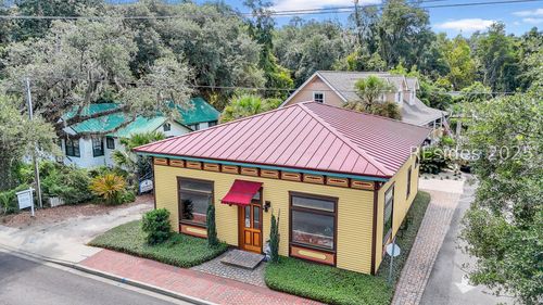 10 Bruin Rd, Bluffton, SC, 29910-8106 | Card Image