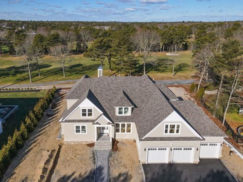 18 Pleasant Park Dr, Mashpee, MA, 02649-3065 | Card Image