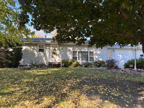 411 Thomas Hill Rd, Jackson, MN, 56143-1817 | Card Image