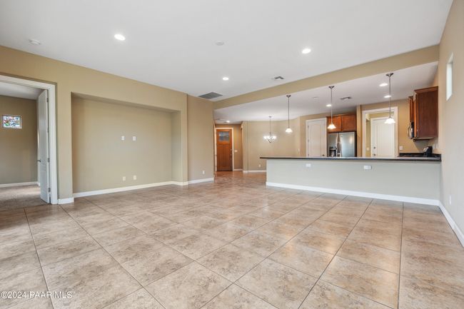 Open Floor Plan | Image 6
