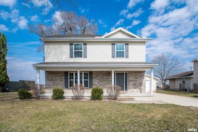 105 E Clinton Street, House other with 3 bedrooms, 2 bathrooms and null parking in Toulon IL | Image 1