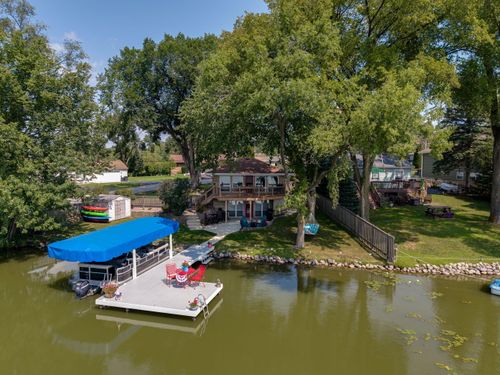 21741 118th St, Bristol, WI, 53104-9698 | Card Image