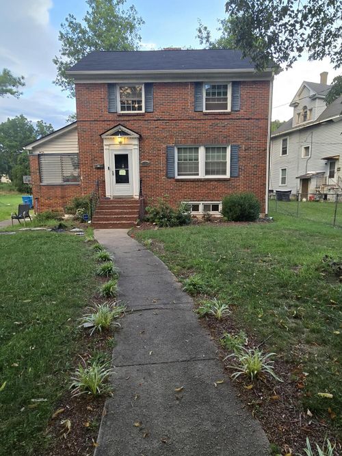 1034 Forest Park Blvd Nw, Roanoke, VA, 24017-3218 | Card Image