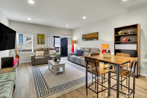 unit-b2-4206 204th St Sw, Lynnwood, WA, 98036-7688 | Card Image