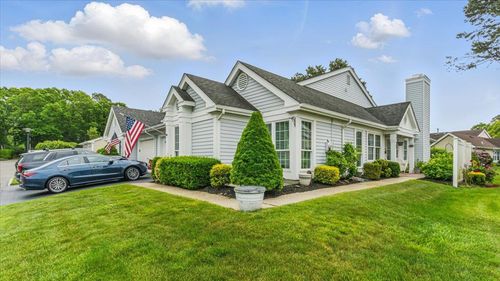 5 Sayville Ct, Ridge, NY, 11961-1633 | Card Image
