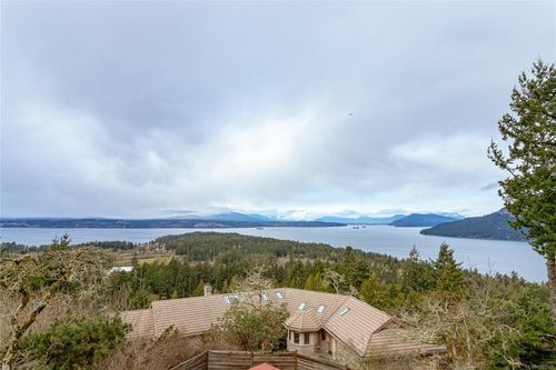 1126 Highview Pl, North Saanich, BC, V8L5J9 | Card Image
