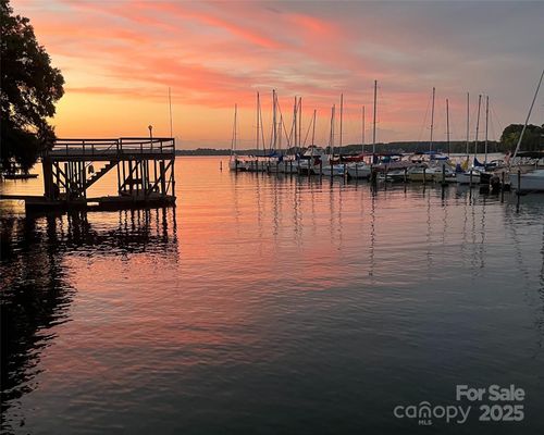 106 Teakwood Ln, Mooresville, NC, 28117-7565 | Card Image