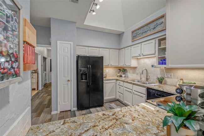 APT-11 - 3122 Camelot Dr, Condo with 3 bedrooms, 2 bathrooms and 4 parking in Bryan TX | Image 24