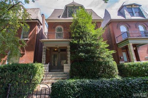 2843 Accomac St, Saint Louis, MO, 63104-2239 | Card Image