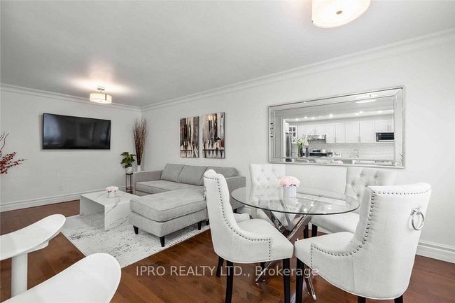 2764 Willowmore Way, House other with 3 bedrooms, 2 bathrooms and 4 parking in Mississauga ON | Image 7