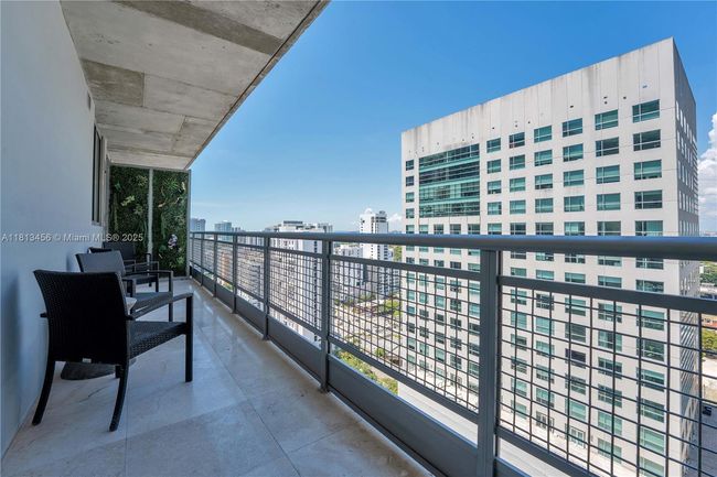 APT-2530 - 690 Sw 1 St Ct, Condo with 1 bedrooms, 1 bathrooms and null parking in MIAMI FL | Image 17