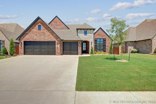 7905 N 149th East Ave, Owasso, OK, 74055-7975 | Card Image