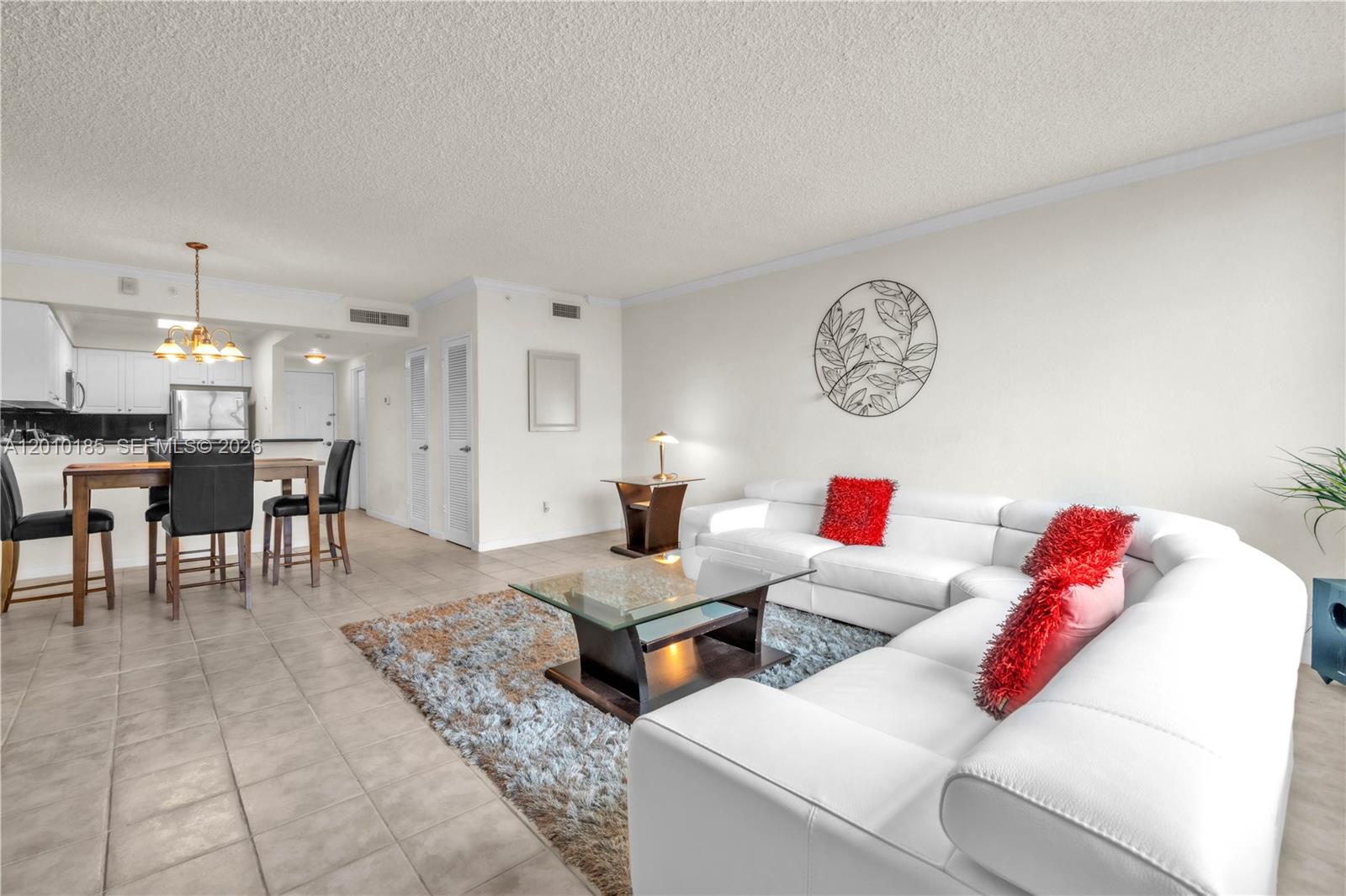 Residential Lease in Hollywood 3