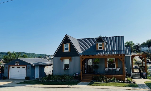 Chestnut St, Youngwood, PA 15697