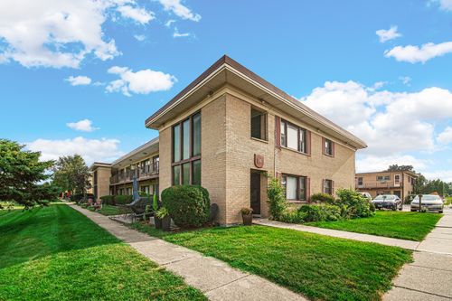 13-14 King Arthur Ct, Northlake, IL, 60164-1310 | Card Image