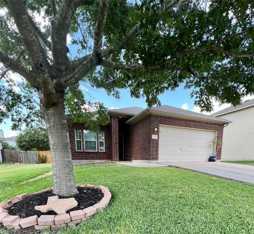 116 Brown St, Hutto, TX, 78634-3283 | Card Image