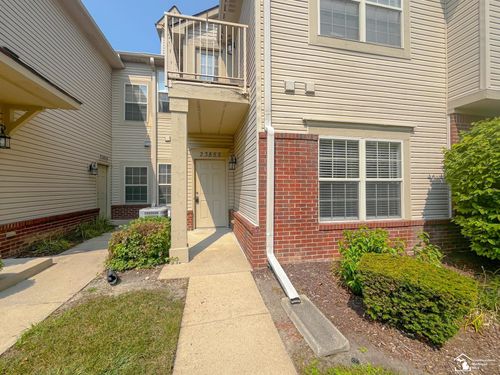 23855 Greenwood Dr, Flat Rock, MI, 48134-2301 | Card Image