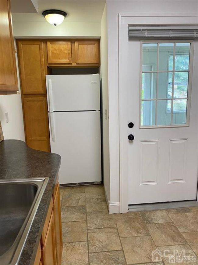 48 Mccoy Ave, Townhouse with 2 bedrooms, 1 bathrooms and null parking in Metuchen NJ | Image 8
