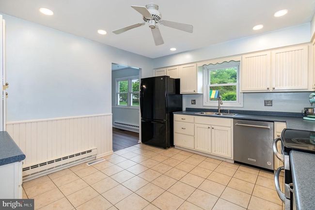 302 Iroquois Way, House other with 3 bedrooms, 3 bathrooms and null parking in MECHANICSBURG PA | Image 10