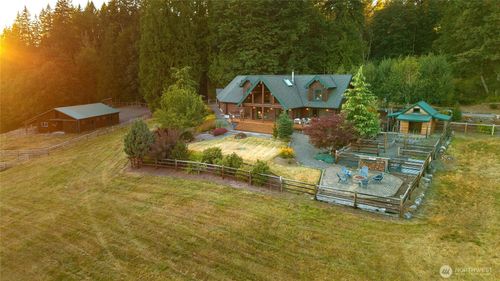 18617 320th Ave Ne, Duvall, WA, 98019-9710 | Card Image