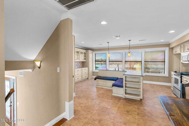 11-web-or-mls-80 Breakers-10 | Image 11