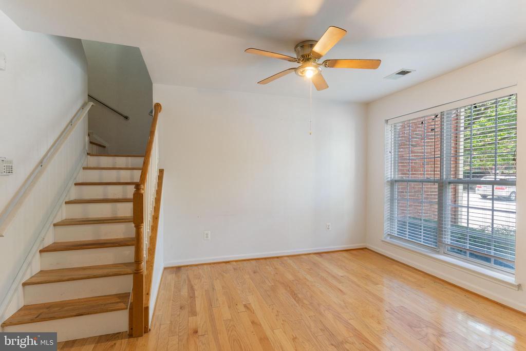 Residential Lease in NORTH BETHESDA 5