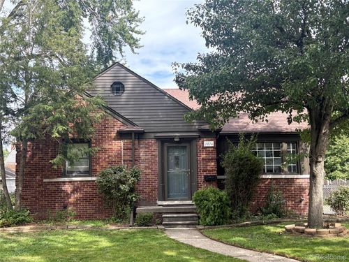 1814 Stanhope St, Grosse Pointe Woods, MI, 48236-1965 | Card Image