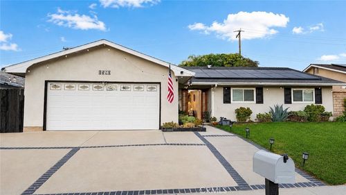 1590 Sabina Cir, Simi Valley, CA, 93063-4542 | Card Image