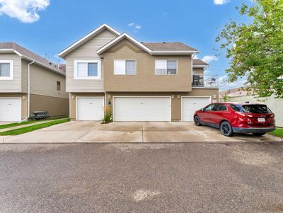 201 - 221 Cameron Rd Se, Home with 2 bedrooms, 2 bathrooms and 4 parking in Medicine Hat AB | Image 2