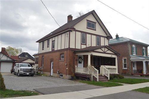 73 Talbot St S, Simcoe, ON, N3Y2Z4 | Card Image