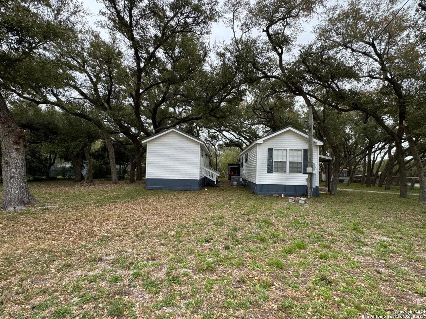 Verne St, Rockport, TX 78382