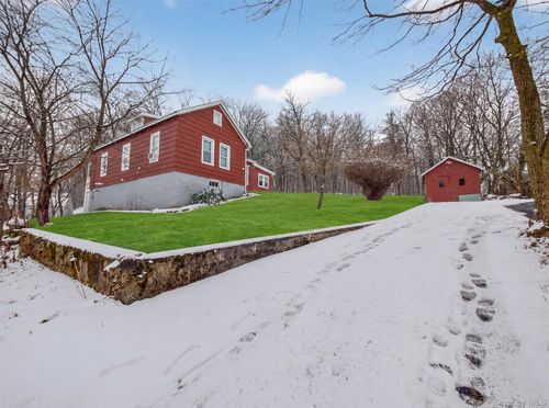 17 Waldron Ave, Nyack, NY, 10960-2935 | Card Image