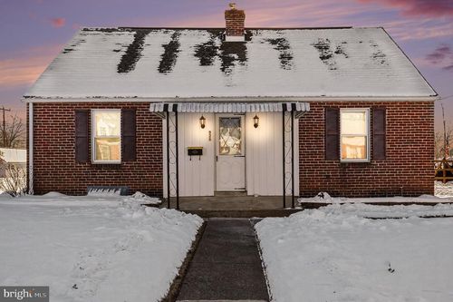 928 N Washington St, POTTSTOWN, PA, 19464-4048 | Card Image