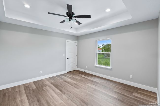 304 E Westmeyer St, House other with 3 bedrooms, 2 bathrooms and null parking in Poth TX | Image 12
