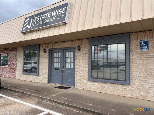 ste-c-5001 John Stockbauer Dr, Victoria, TX, 77904-1946 | Card Image