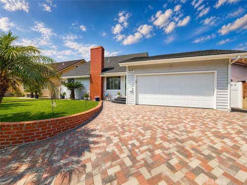 17331 Chapparal, Huntington Beach, CA, 92649 | Card Image