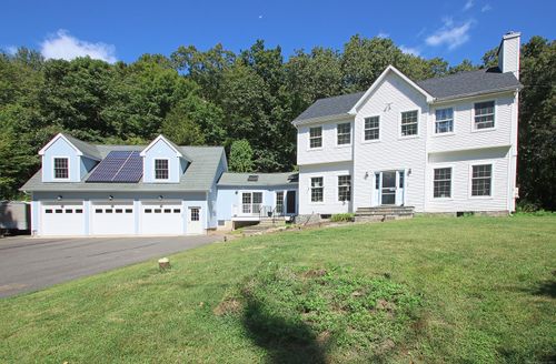 68 E Village Rd, Monroe, CT, 06468-1930 | Card Image