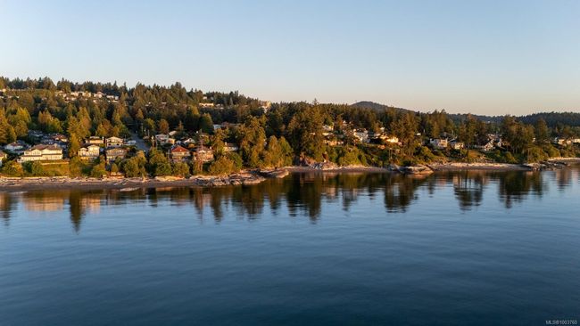 303 - 5229 Cordova Bay Rd, Condo with 2 bedrooms, 2 bathrooms and 1 parking in Saanich BC | Image 34