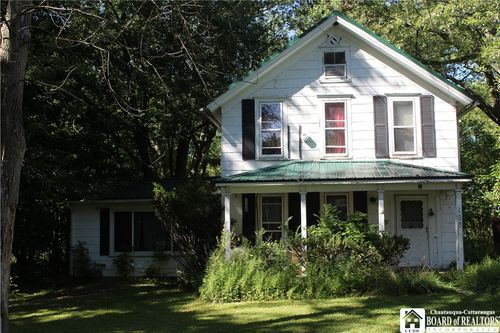 103 Gardner St, Fredonia, NY, 14063-1632 | Card Image