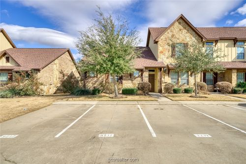 3217 Papa Bear Dr, College Station, TX, 77845-1407 | Card Image
