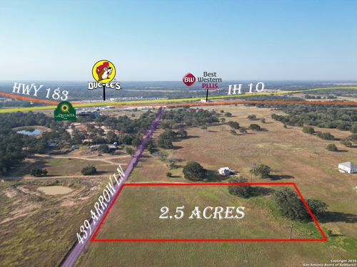 439 Arrow Ln, Luling, TX, 78648-2374 | Card Image