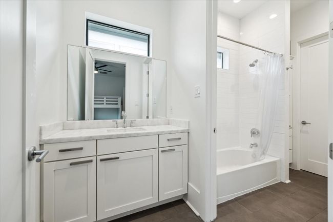 1010 Waltway Dr, House other with 5 bedrooms, 6 bathrooms and 2 parking in Houston TX | Image 43