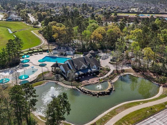 One of the two neighborhood amenity centers. | Image 30