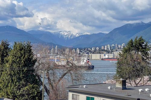 302-2215 Mcgill St, Vancouver, BC, V5L1C3 | Card Image