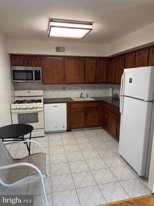 apt-d2-9908 Bustleton Ave, PHILADELPHIA, PA, 19115-2108 | Card Image