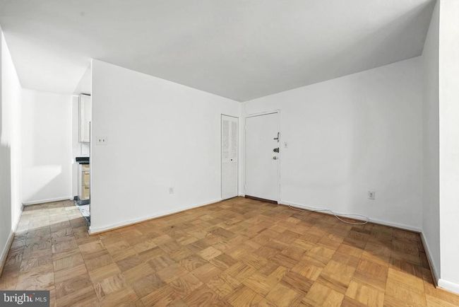 APT-504 - 922 24 Th St Nw, Condo with 2 bedrooms, 1 bathrooms and null parking in WASHINGTON DC | Image 5