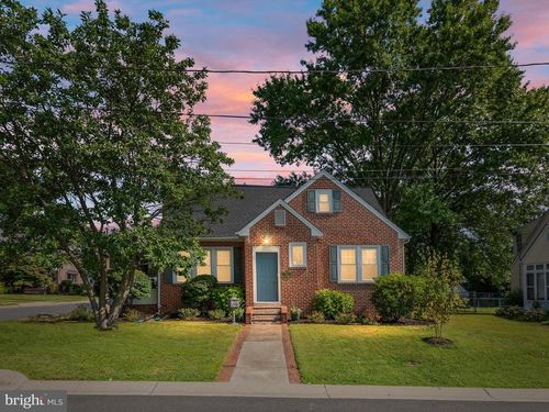 301 Maple Ave, Bellefonte, DE, 19809-2923 | Card Image