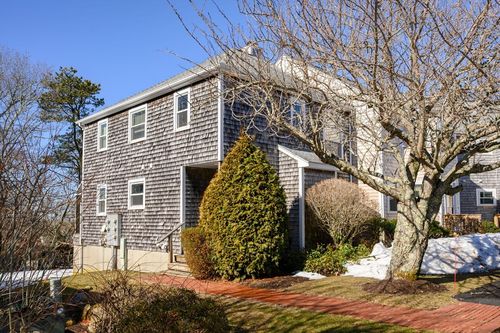 5-5 Harbor Hill Dr, Bourne, MA, 02532-3895 | Card Image